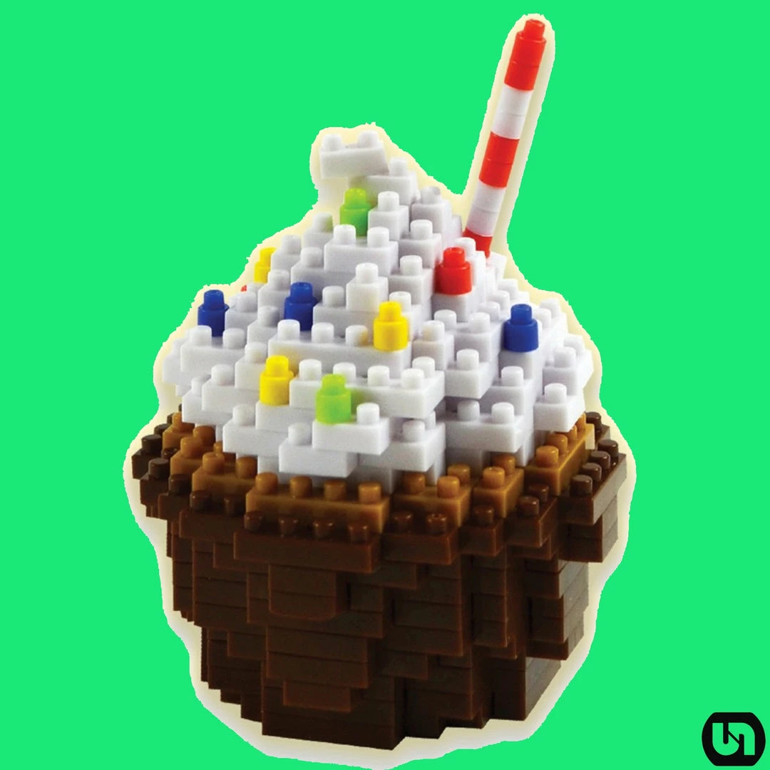 University Games Puzzle: 3D Pixel - Cupcake
